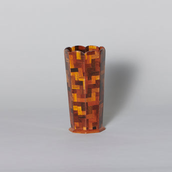 A mid 20th cent. specimen wood pencil pot.