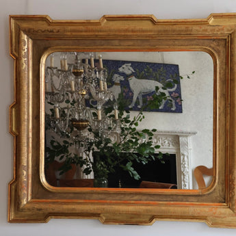A GOOD QUALITY LATE 19TH CENTURY ITALIAN GILTWOOD MIRROR WITH PUNCHWORK DETAIL AND LATER PLATE.