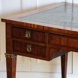 AN ELEGANT, LATE 19TH CENTURY FRENCH WALNUT AND INLAID BUREAU PLAT IN THE DIRECTOIRE TASTE.